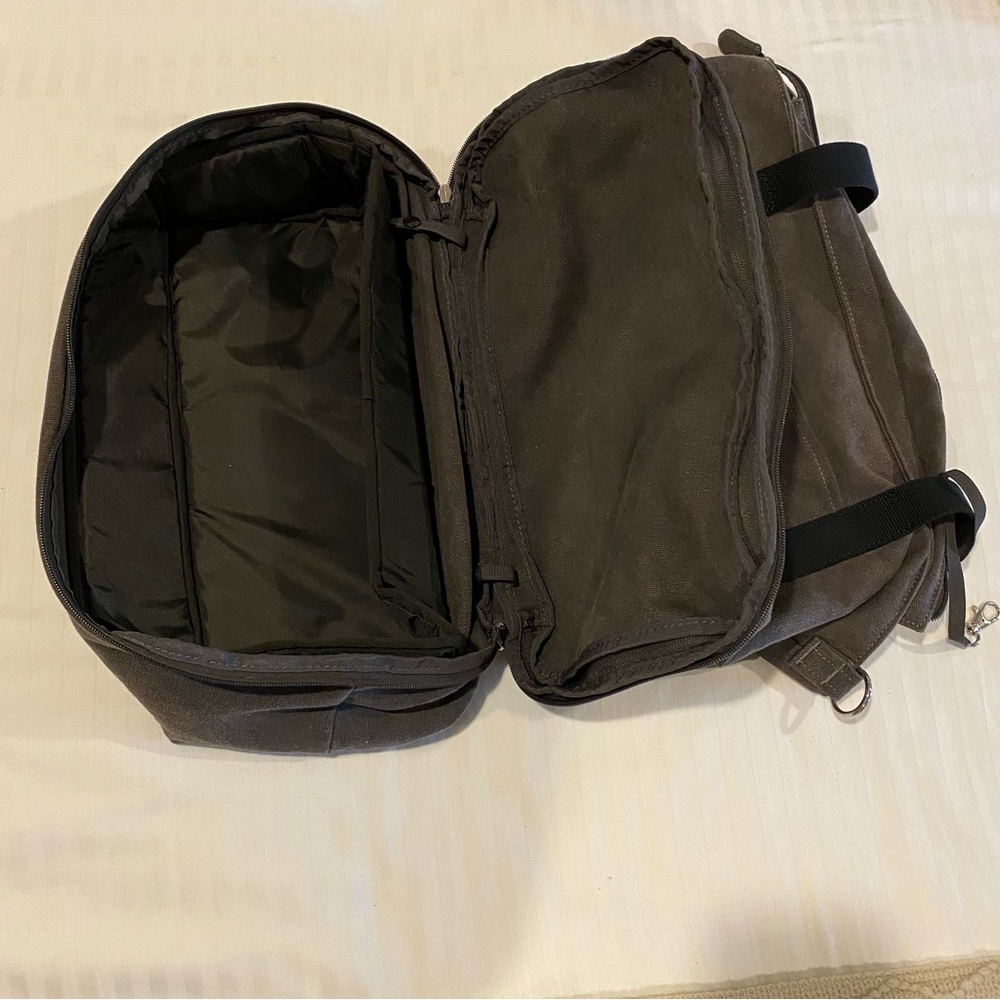 Lo & Sons Catalina Deluxe Tote in Midnight Ash - Picture 4 of 10